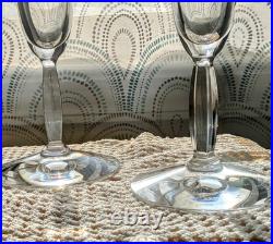 Set Of 2 Baccarat Onde French Crystal Champagne Flutes Size 2.2 x 9 Set Of 2 Baccarat Onde French Crystal Champagne Flutes Size 2.2 x 9