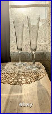 Set Of 2 Baccarat Onde French Crystal Champagne Flutes Size 2.2 x 9 Set Of 2 Baccarat Onde French Crystal Champagne Flutes Size 2.2 x 9