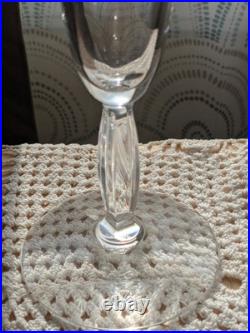 Set Of 2 Baccarat Onde French Crystal Champagne Flutes Size 2.2 x 9 Set Of 2 Baccarat Onde French Crystal Champagne Flutes Size 2.2 x 9